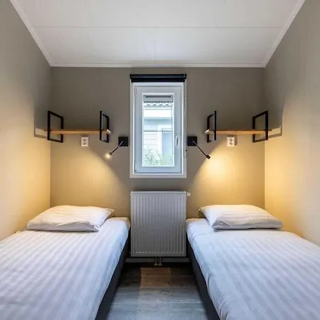 Karper De Groote Vliet Domek alpejski *